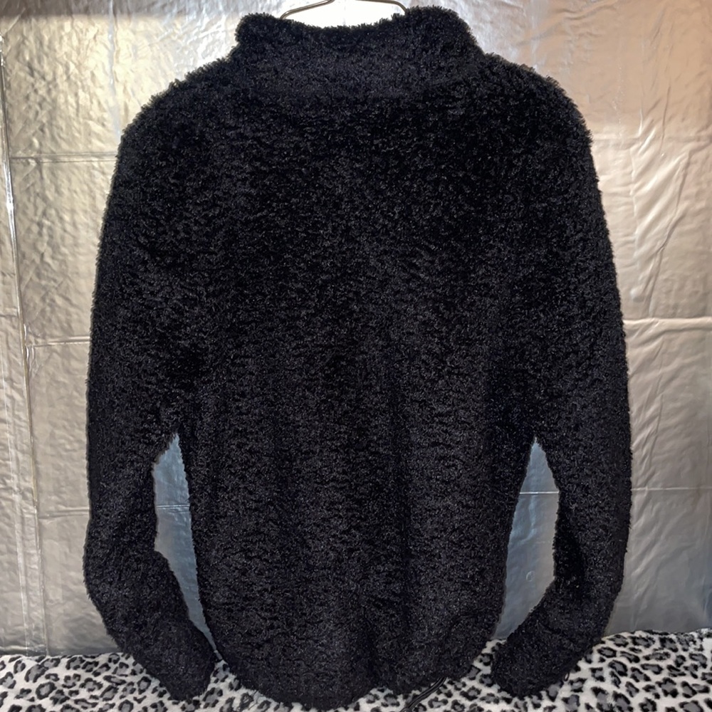Half Zip Sweater 🖤 - Picture 2 of 3